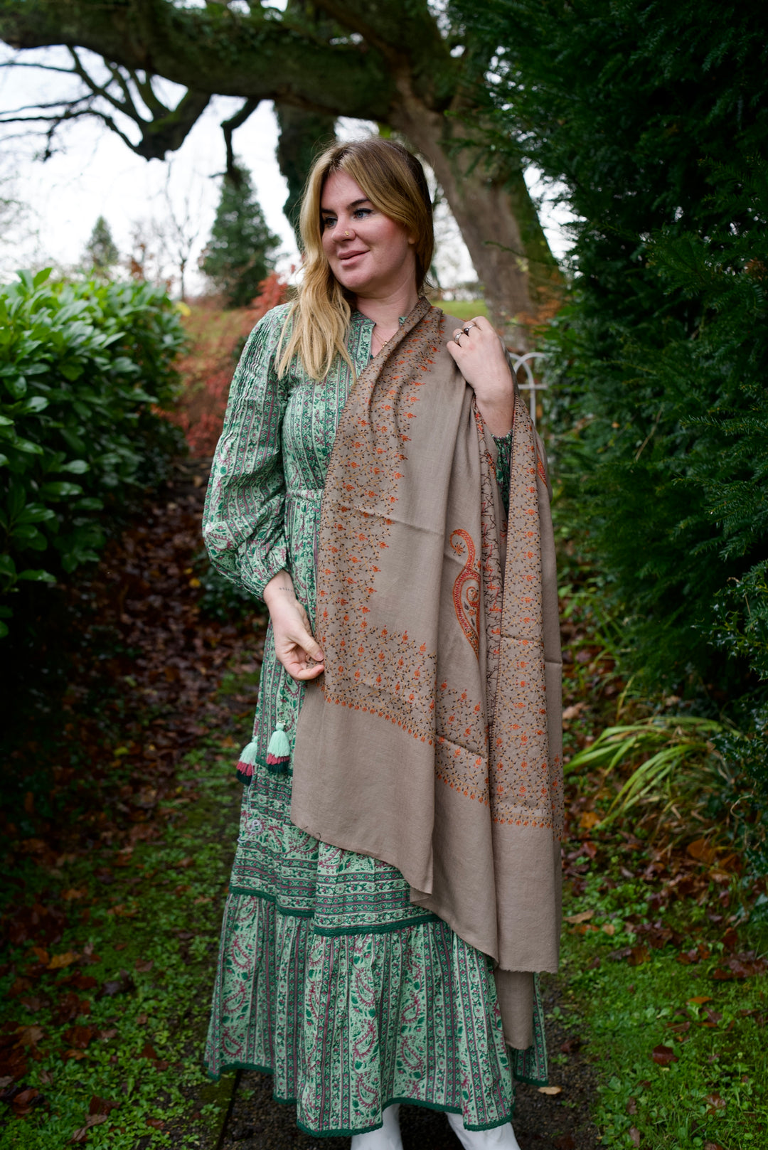 Kashmiri wool shawl Ishq